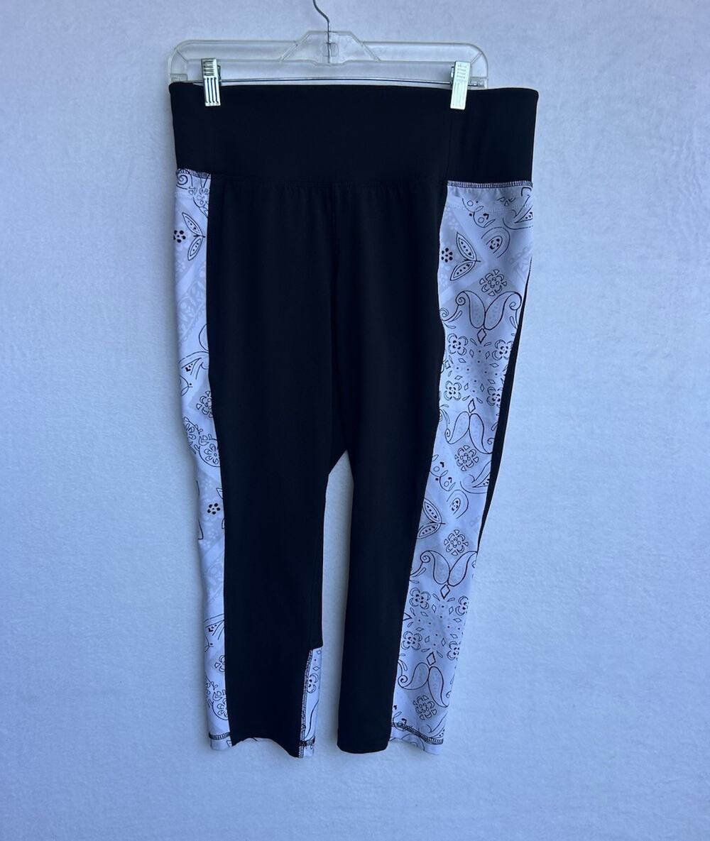 3 Bundles LIVI ACTIVE Leggings Size 14/16 Black/Gray Paisley, Pockets
